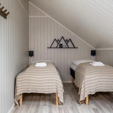 Ure Lodge, Leknes, Lofoten 公寓 *