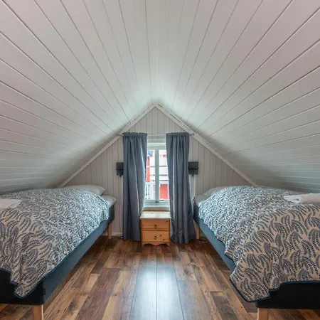 Ure Lodge, Leknes, Lofoten * Sennesvik