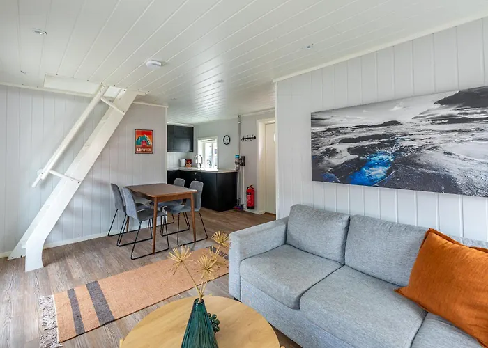 Ure Lodge, Leknes, Lofoten *